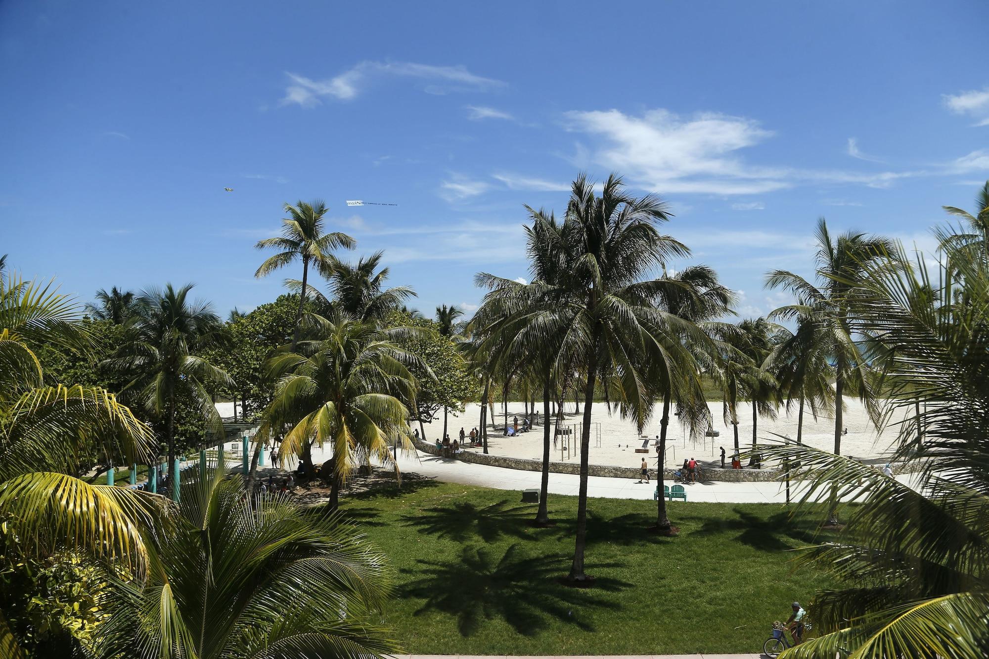 Waldorf Towers South Beach Miami Beach Exterior photo